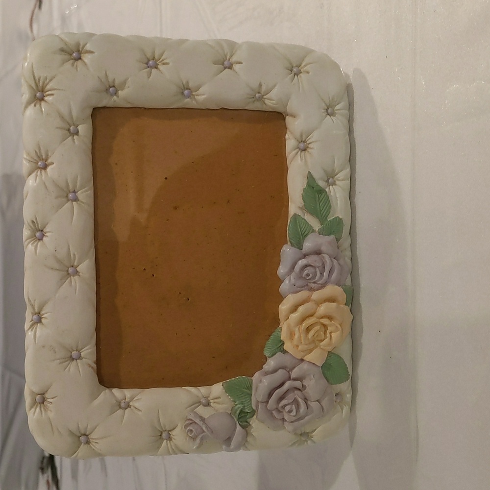 vintage tuffed picture frame with light purple cream flowers